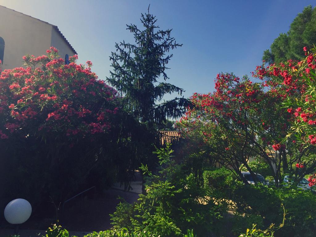 Motel Le Vieux Moulin LʼÎle-Rousse Zewnętrze zdjęcie
