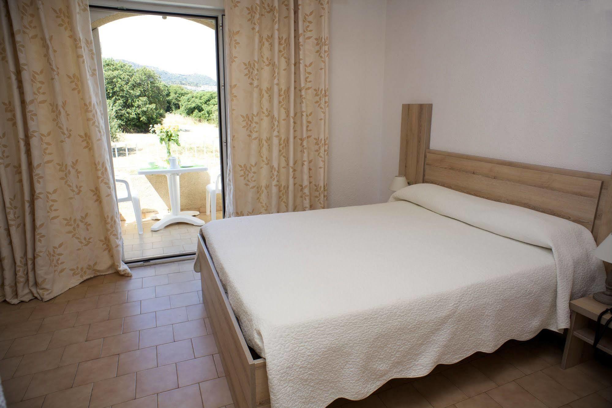 Motel Le Vieux Moulin LʼÎle-Rousse Zewnętrze zdjęcie