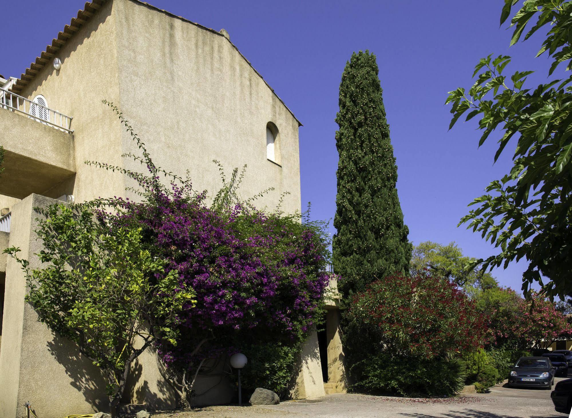 Motel Le Vieux Moulin LʼÎle-Rousse Zewnętrze zdjęcie
